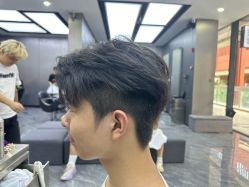 -米可造型烫发染发