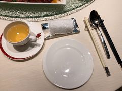 餐具摆设-天龙轩(香港丽思卡尔顿酒店)