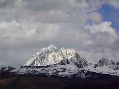 -亚拉雪山风景区