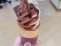 双拼软冰淇淋-GODIVA(景枫中心店)