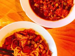 一半鸡炒一半馕-疆Jiang·新疆秘制料理