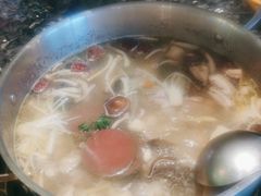 -一席地·本地鸡窝·杭帮鸡火锅(萧山银隆百货店)