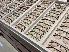 -三叶眼镜城(八佰伴店)