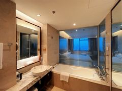 -上海龙之梦万丽酒店