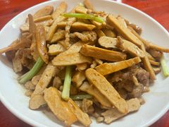 -芦茨金富饭庄·25年老字号·专做稻草鸡