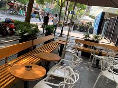 露天位-81BAKERY(大学路店)