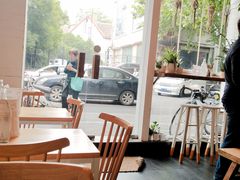 靠窗位-Egg•Allday Brunch(襄阳北路店)