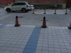 -居然之家金源店-停车场