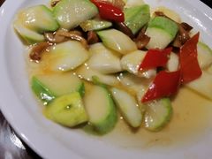 -东口码头·烧鸽子·鱼头泡饼·地方菜(金鹰悦城店)