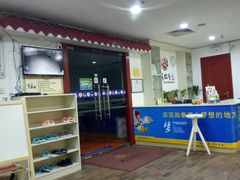 -虹桥河滨花园会所游泳馆