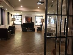 大堂-星巴克臻选(广州沙面店)