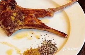Rosemary Roasted New Zealand Lamb Chops