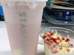 草莓q麻糬牛乳-星满杯TEAFUL(罗湖东门店)