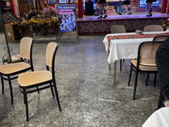 -刘姐啤酒鱼民族演艺餐厅(西街总店)