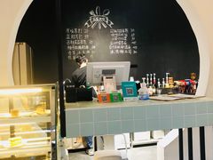 -有猫主题·治愈系猫咖(曾厝垵店)