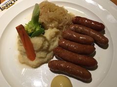 -LENBACH兰巴赫西餐啤酒坊(大连星海广场店)
