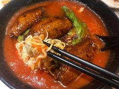 番茄汤底鸡翼出前一丁-华嫂冰室(尖沙咀店)