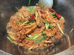 -山河屯铁锅炖·非遗东北菜(南山店)