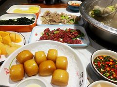 -乡土黄·鲜牛肉火锅·小龙虾(兴业街店)