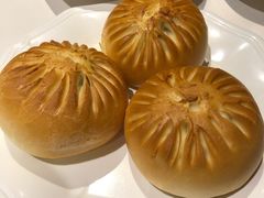 烤酸菜包-凯鸽酒楼(大同振兴街店)