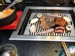 -臻牛烤肉