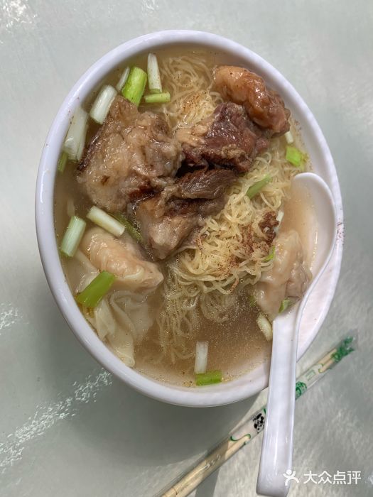 小梁哥云吞面(黄贝岭店)鲜虾云吞牛腩面图片