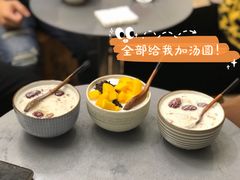 椰汁银耳炖桃胶-小团圆糖水铺(襄阳南路店)