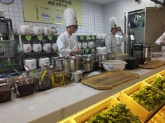 自助取餐区-费大厨辣椒炒肉(万家丽一店)