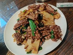 -泉畔人家·老济南经典鲁菜(大明湖店)