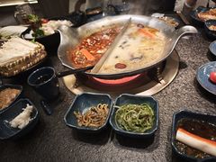 -湊湊火锅·茶憩(打浦桥日月光店)