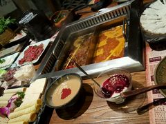 -老牌坊云南鱼豆花火锅(嵩山店)