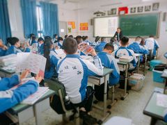 -成都濑川外国语学校