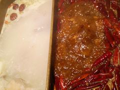 -尚尚仙·酸汤猪手·猪肚鸡火锅(华联万柳购物中心店)