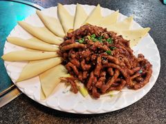 京酱肉丝-路边边地标烧烤·川菜·小龙虾·音乐酒馆(良乡长虹店)