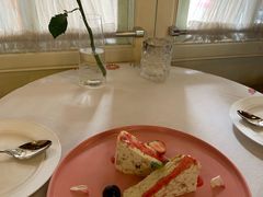杏仁冰糕草莓酱-花·fleur古董西餐厅(西城夜未央店)
