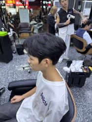 -藤野造型专业烫染接发