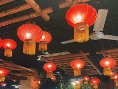 大堂-靠山屯东北农家菜(八龙桥雅苑店)