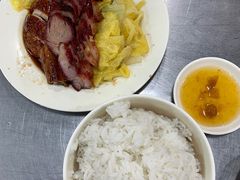 -华香鹅快餐店