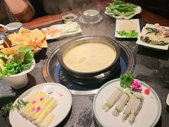 -大匠工房古船木艺术餐厅·猪肚鸡专门店(长白仙岛店)