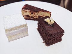 -牛YO寿喜烧·铁板烧和牛火锅自助(市府恒隆店)