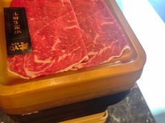 -牛YO寿喜烧·铁板烧和牛火锅自助(市府恒隆店)