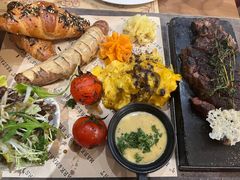 -Mark&Mars Restaurant
