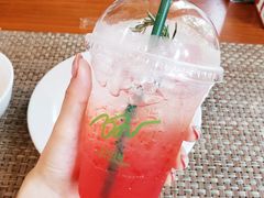 -Chom Cafe and Restaurant