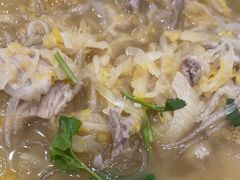 -鹤乡东北菜(崮山路店)