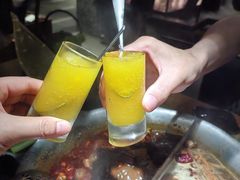 -湊湊火锅·茶憩(南京东路悦荟店)