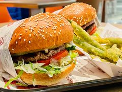 -The Habit Burger Grill 哈比特汉堡(复兴soho店)