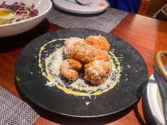 -MONICH牛排融合餐厅(和义大道购物中心店)