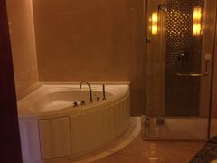 -绍兴鉴湖君澜大酒店