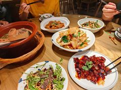 -董厨煨汤馆(车站路店)
