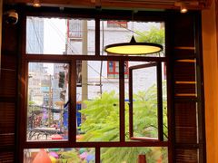 靠窗位-霸王茶姬(南强街店)
